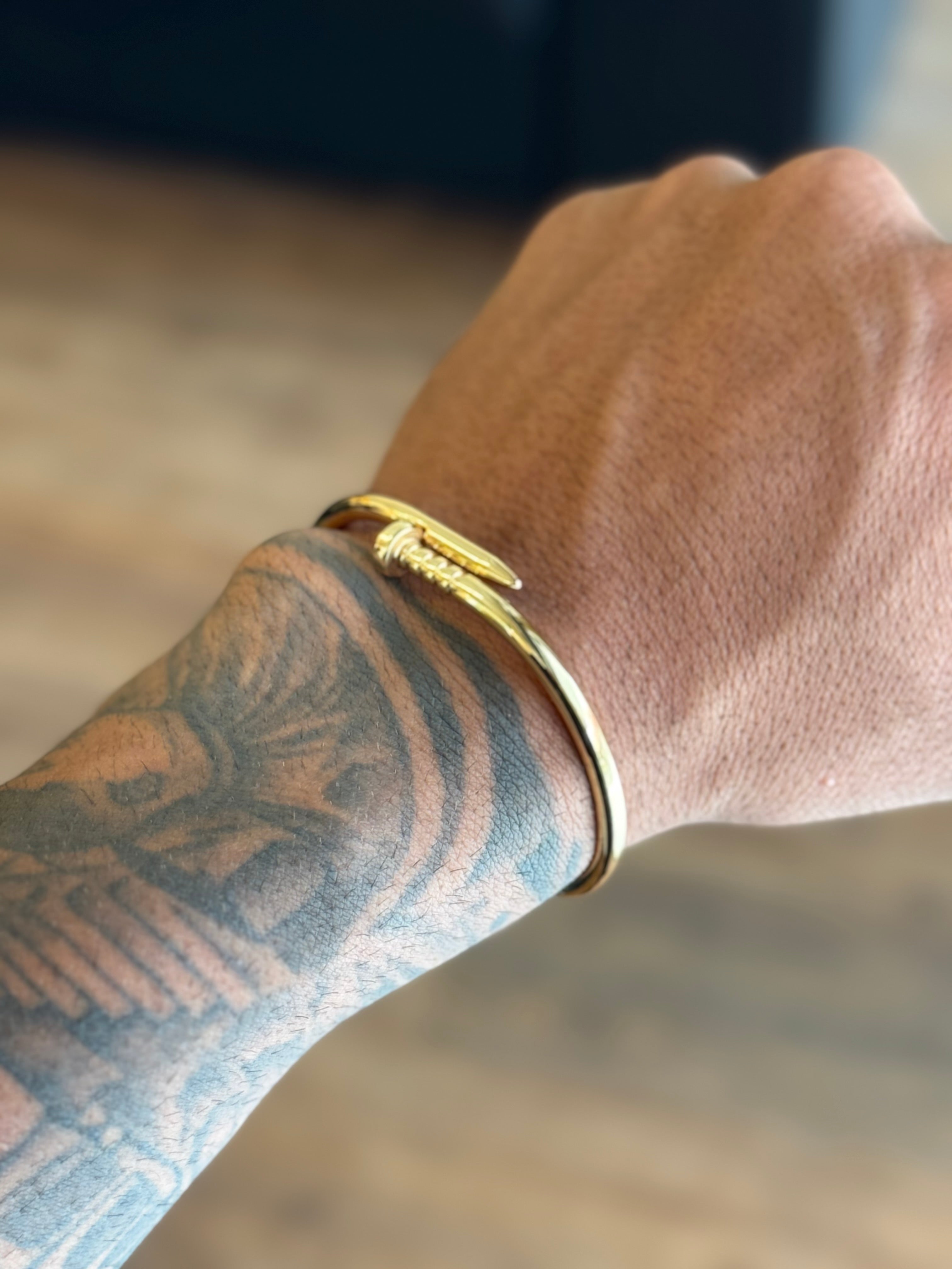 BRACELETE PREGO BANHADO A OURO 18K