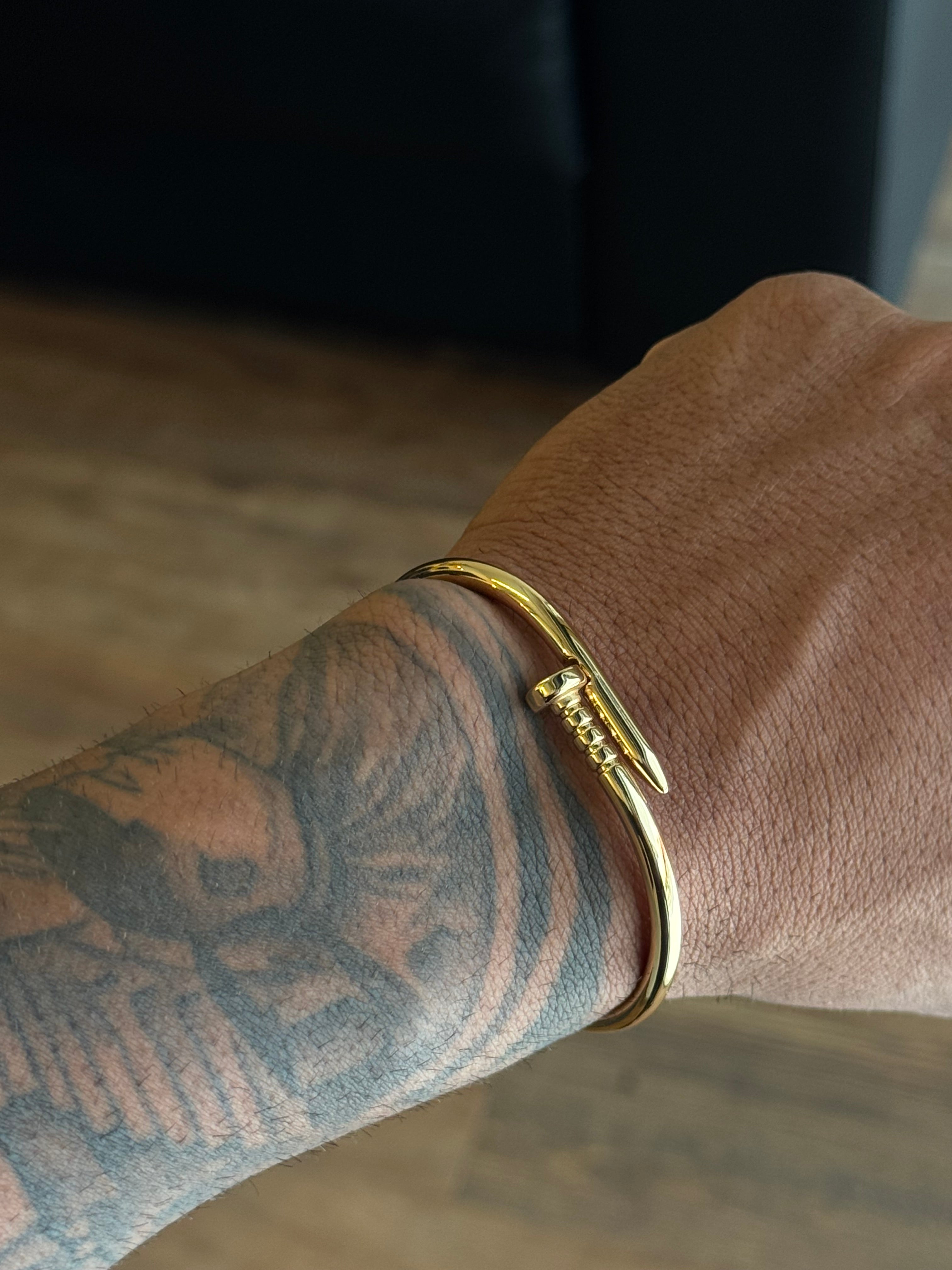 BRACELETE PREGO BANHADO A OURO 18K