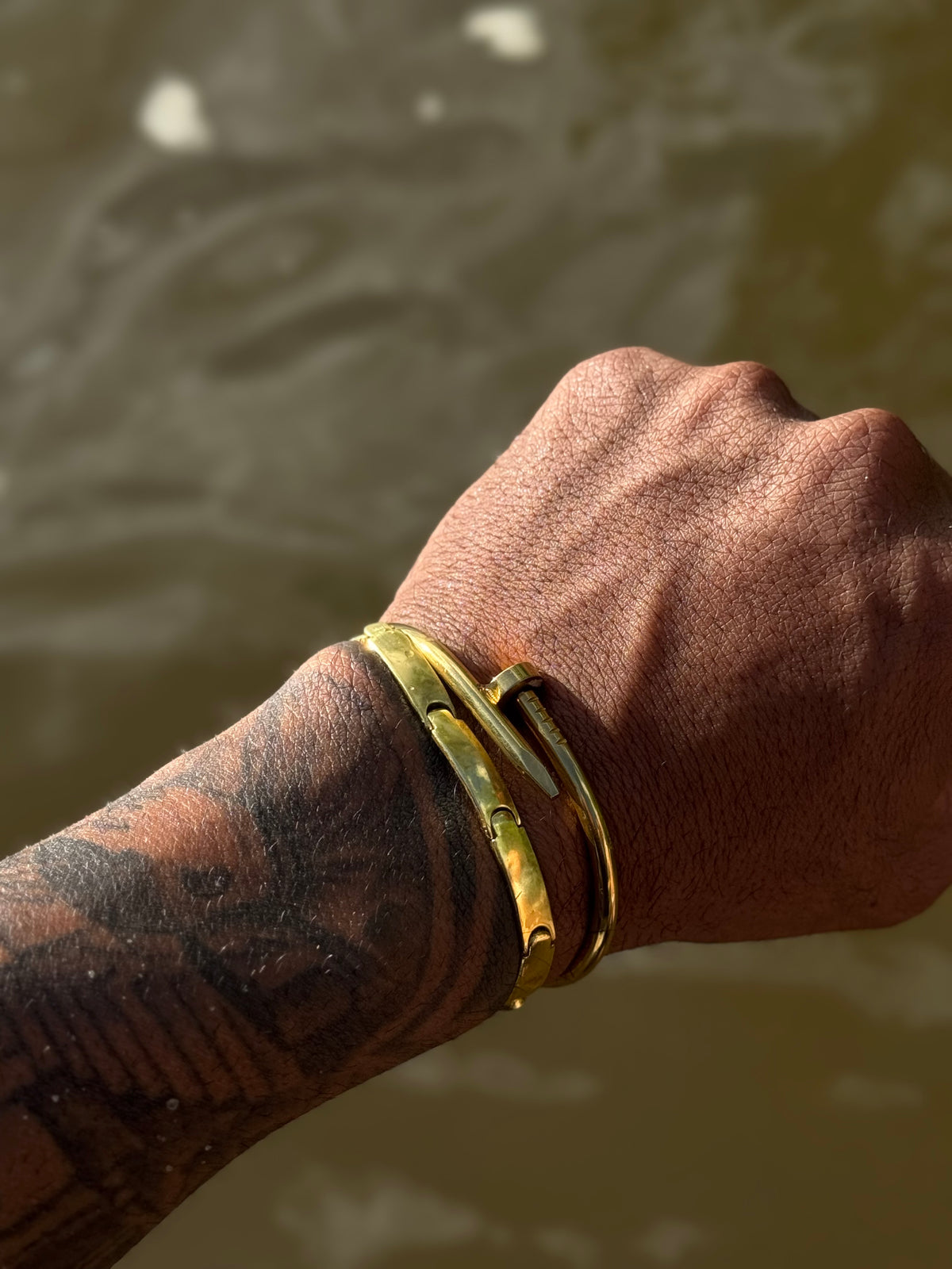 Kit BRACELETE LISO + BRACELETE PREGO 6MM BANHADO A OURO 18K