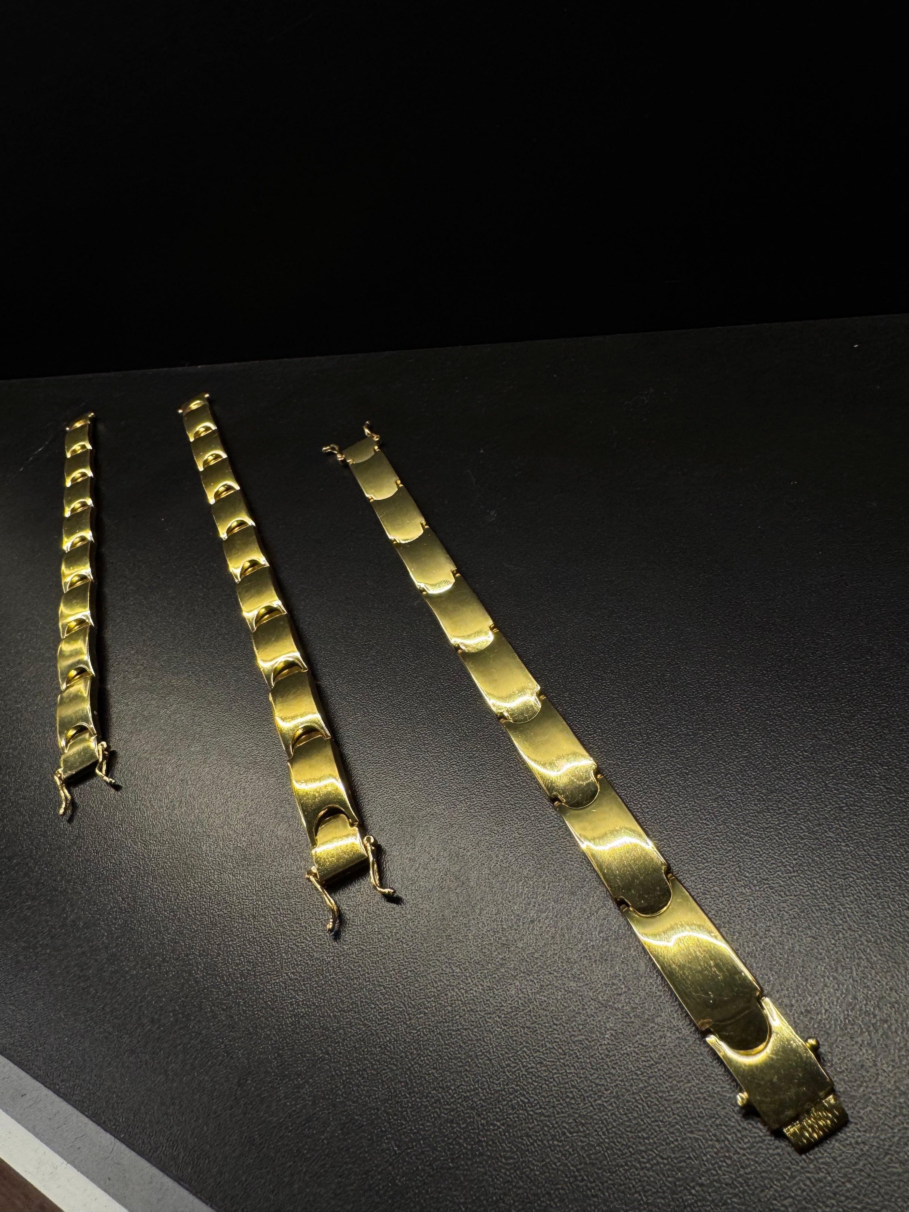 Bracelete liso de 10MM BANHADO A OURO 18K