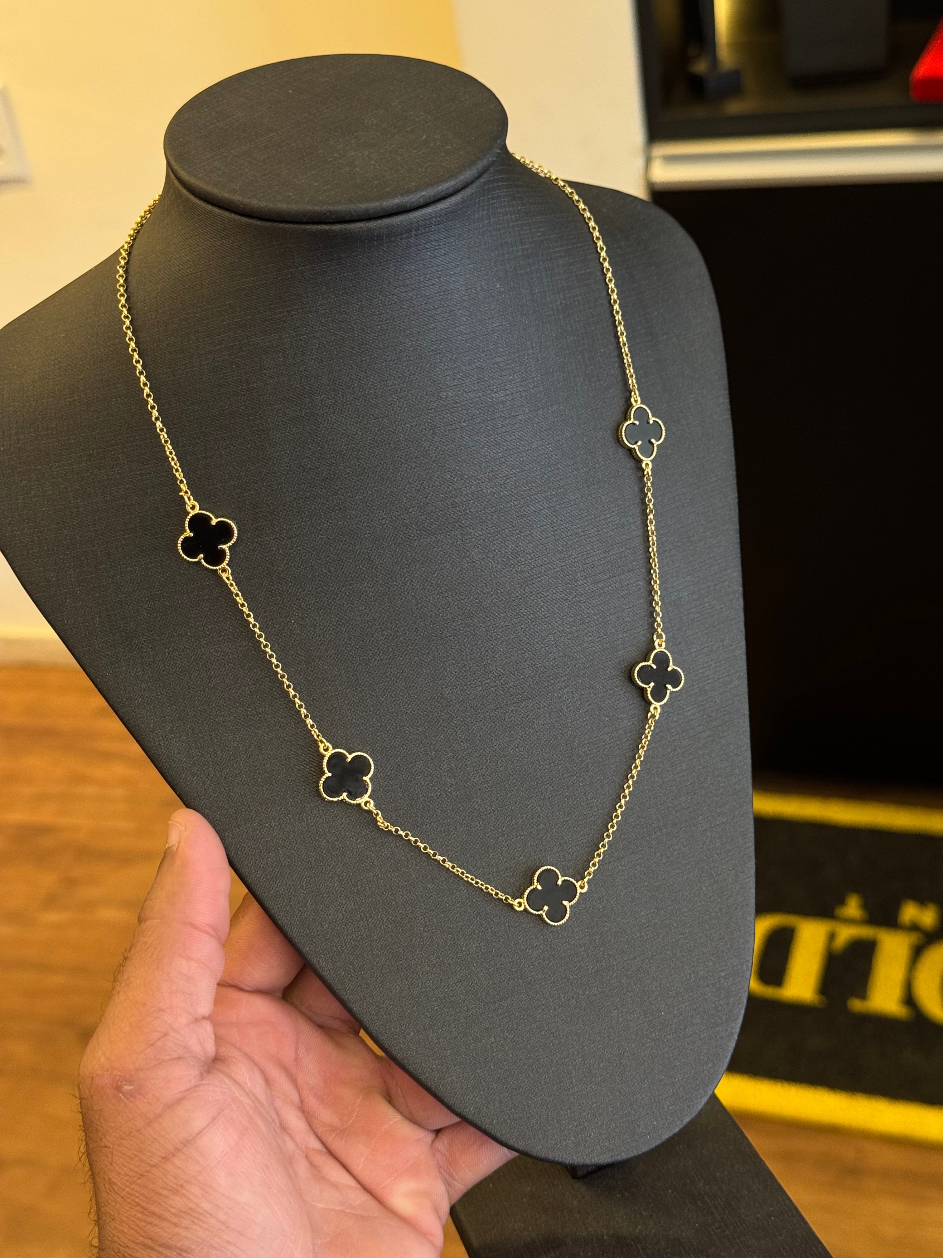 Corrente Trevo Preto G Banhado a Ouro 18k