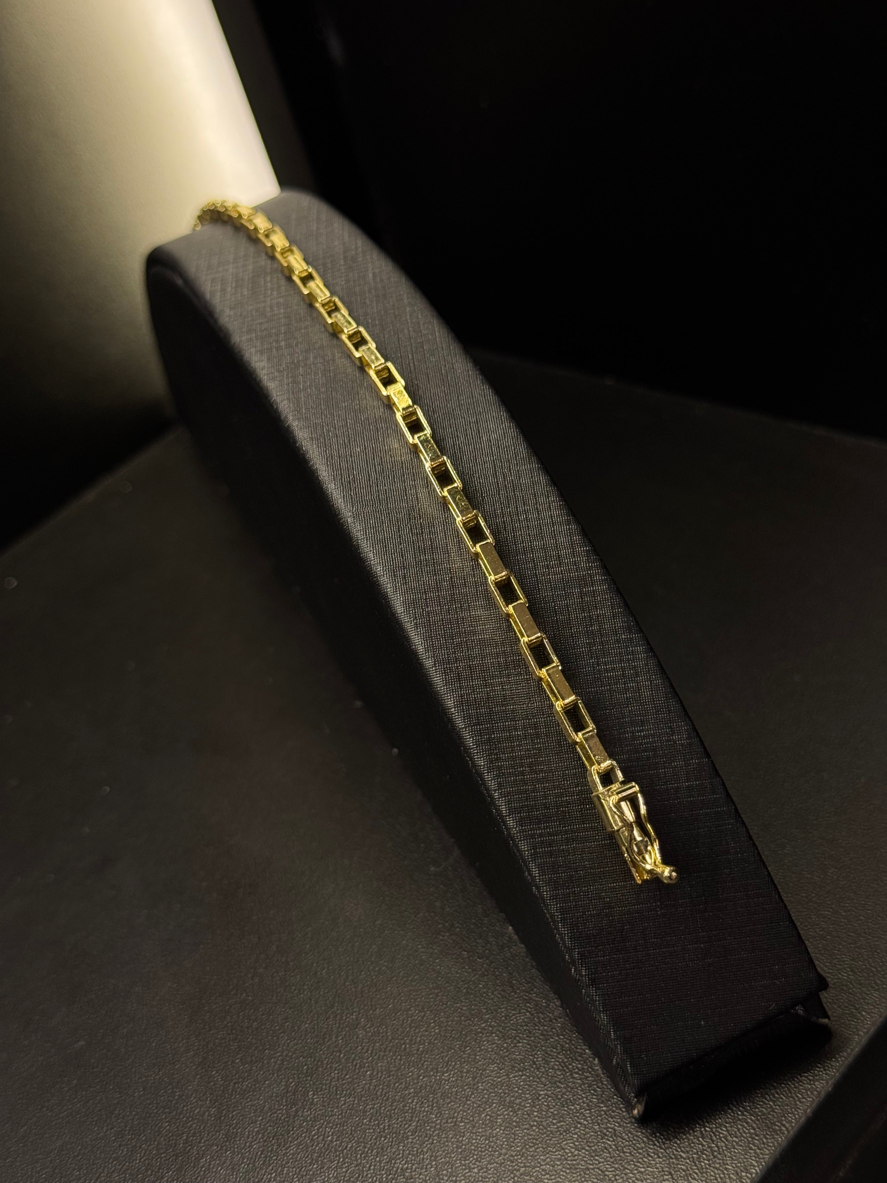 PULSEIRA TIJOLINHO CURTO 4MM BANHADO A OURO 18K