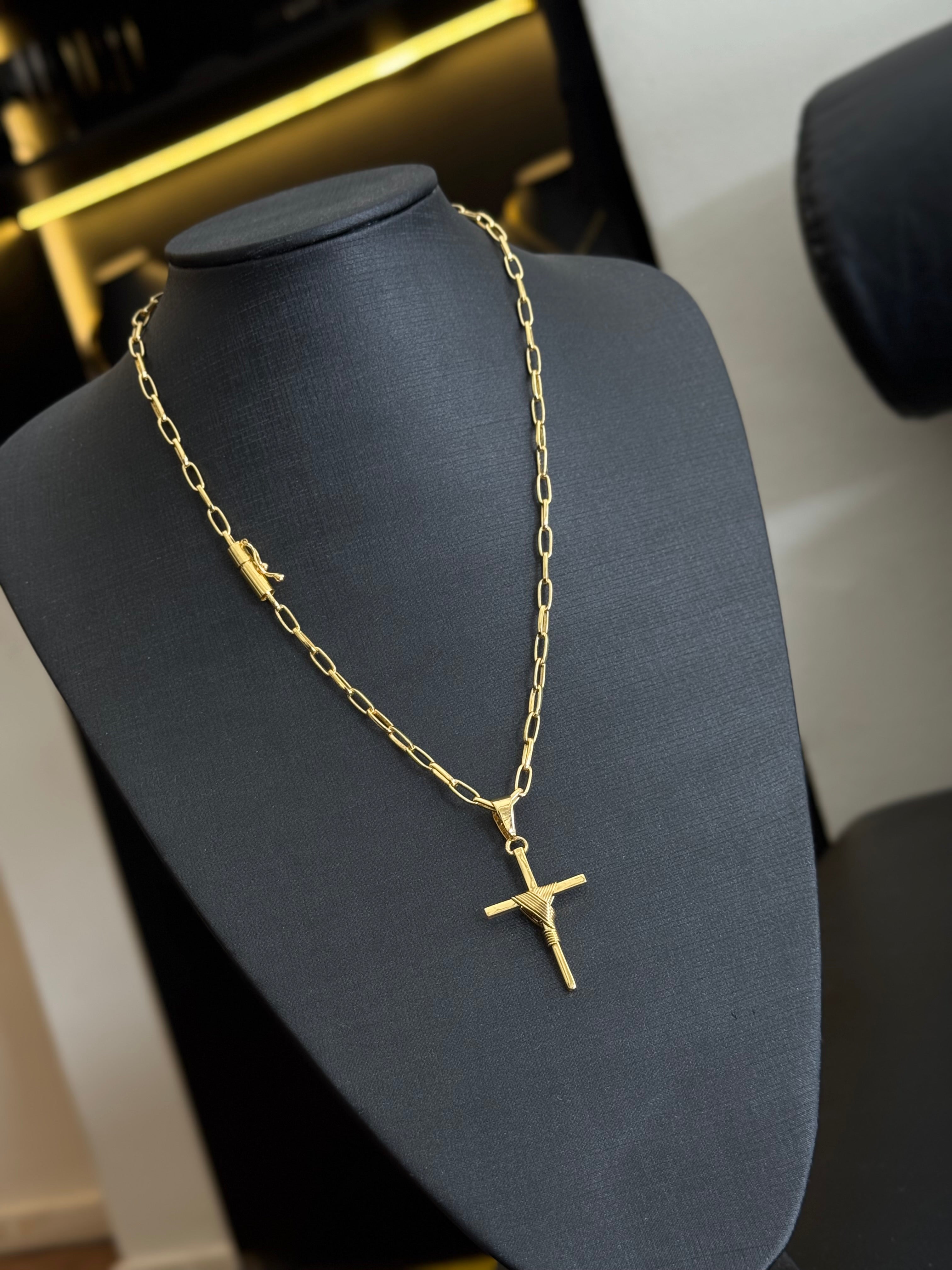 Corrente Tijolinho  5mm + Pingente Cruz Amarrado M Banhado a Ouro 18k